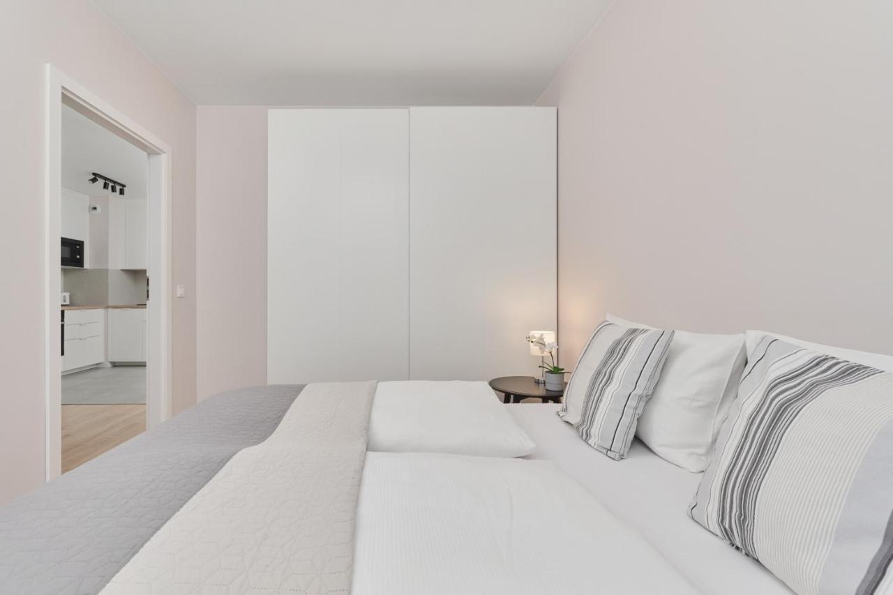 Nowa Manufaktura Apartment Wroclaw Krzyki By Noclegi Renters Exterior photo